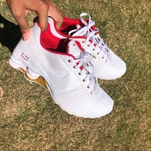 White nike shox sneakers